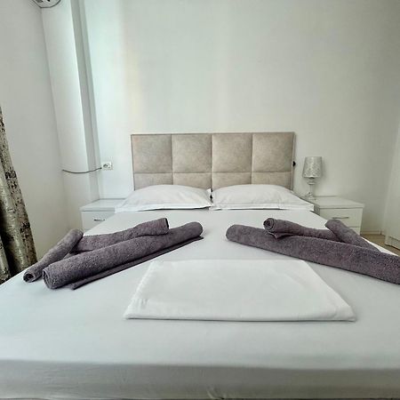A&X Lovely And Central Apartment - 24H Self Check-In ติรานา ภายนอก รูปภาพ