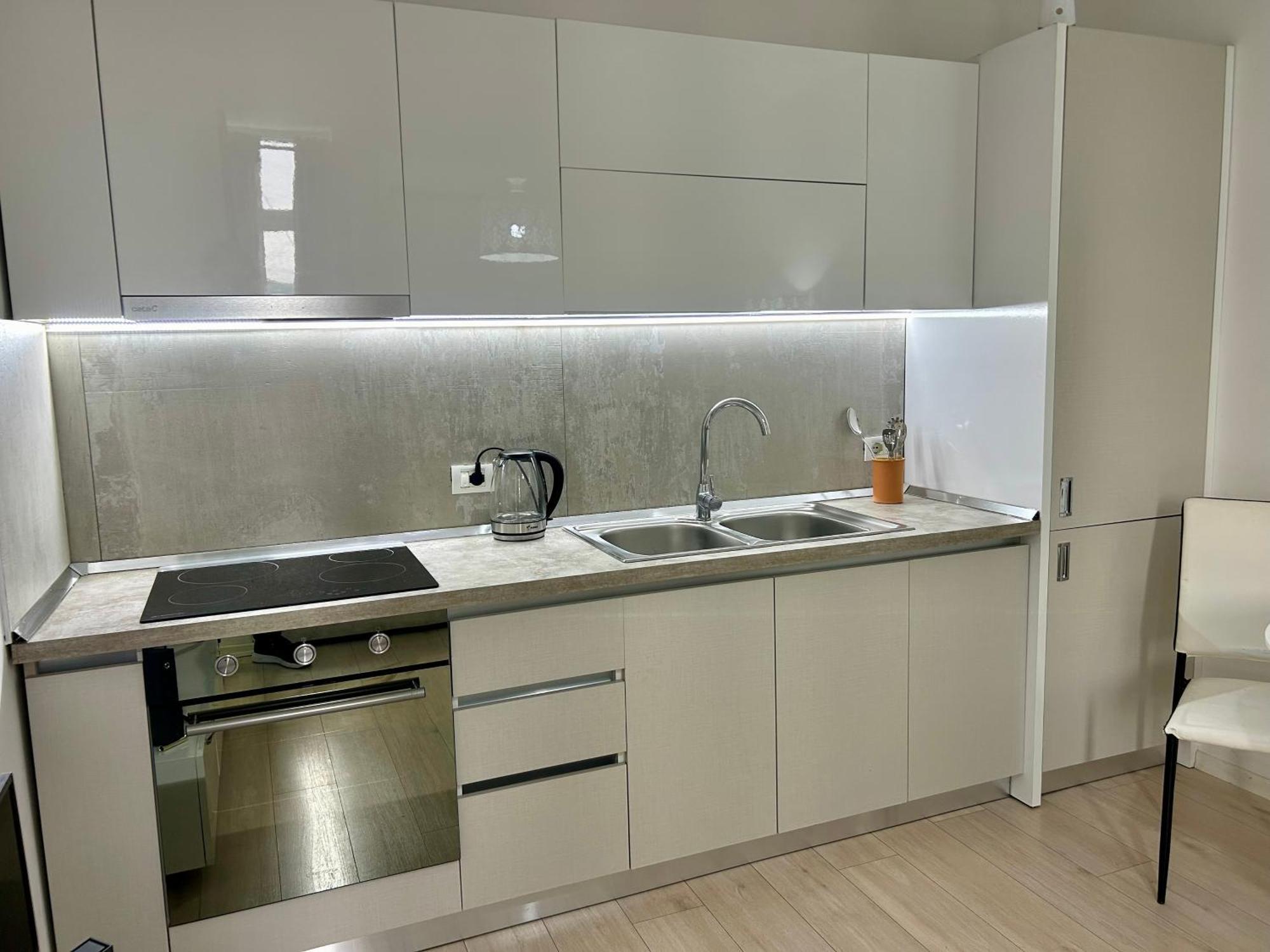 A&X Lovely And Central Apartment - 24H Self Check-In ติรานา ภายนอก รูปภาพ