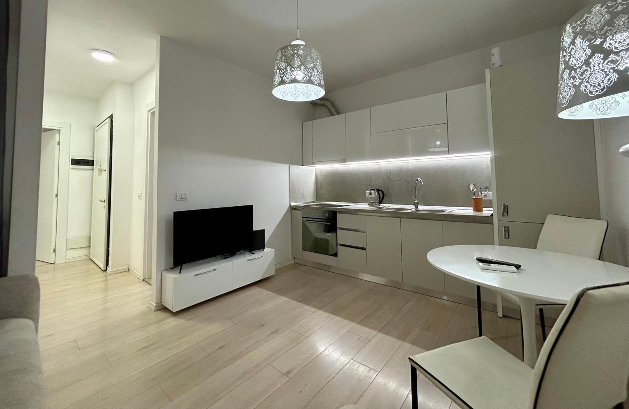 A&X Lovely And Central Apartment - 24H Self Check-In ติรานา ภายนอก รูปภาพ
