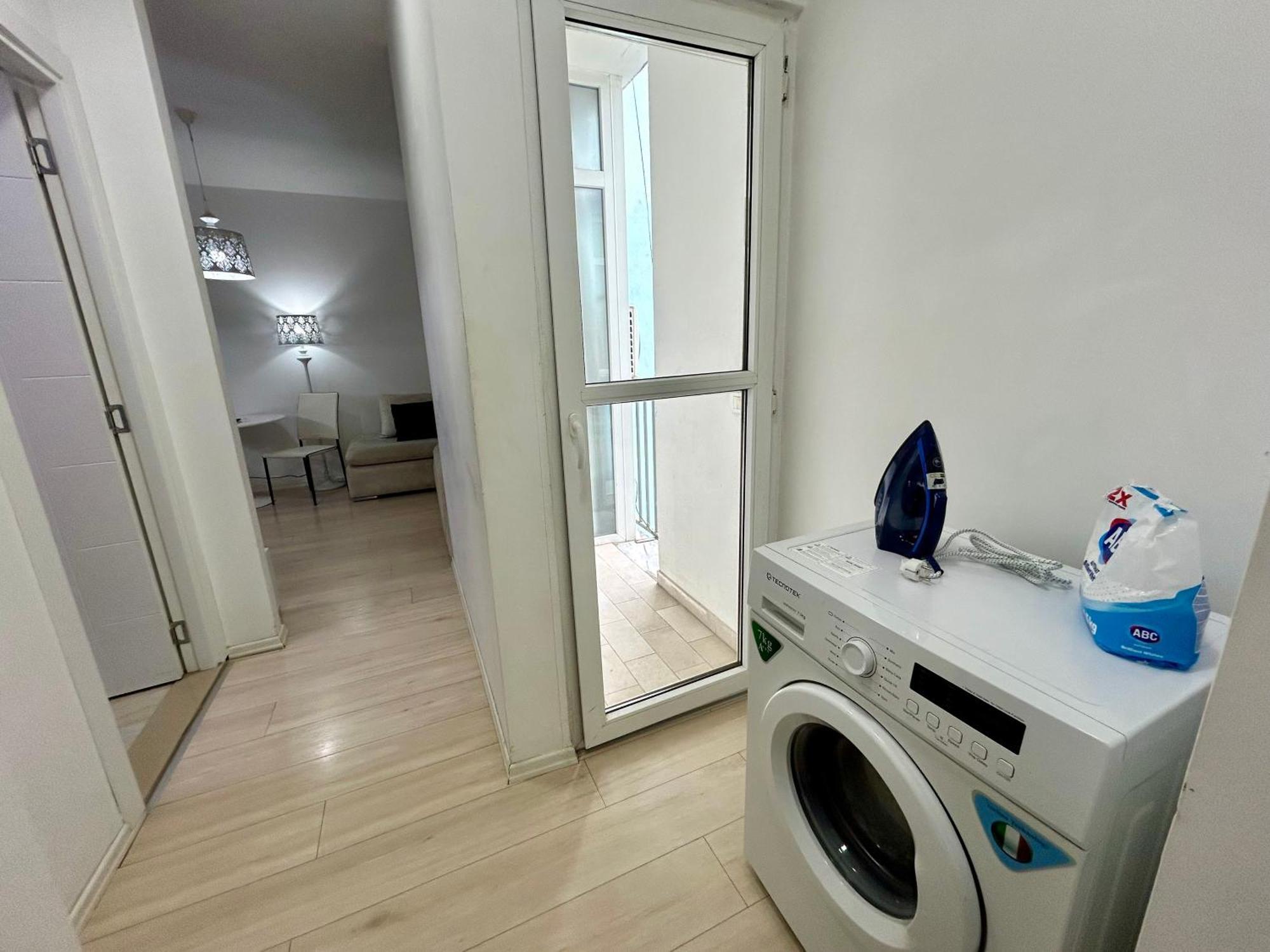 A&X Lovely And Central Apartment - 24H Self Check-In ติรานา ภายนอก รูปภาพ