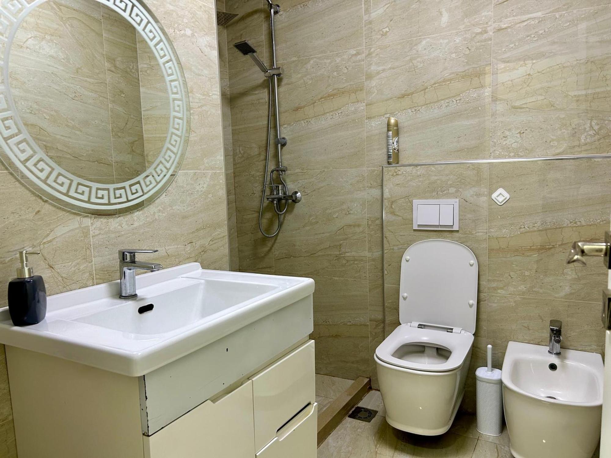 A&X Lovely And Central Apartment - 24H Self Check-In ติรานา ภายนอก รูปภาพ