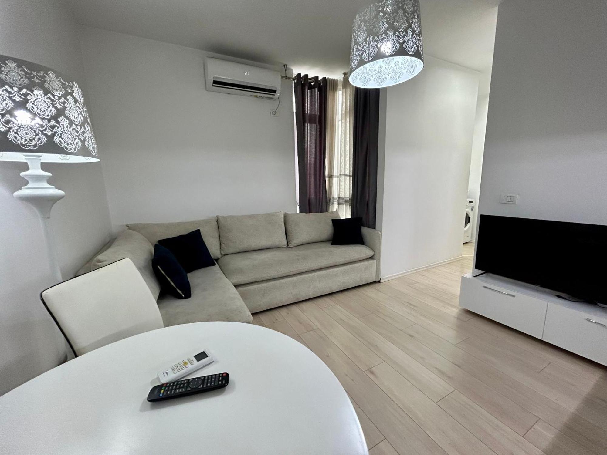 A&X Lovely And Central Apartment - 24H Self Check-In ติรานา ภายนอก รูปภาพ