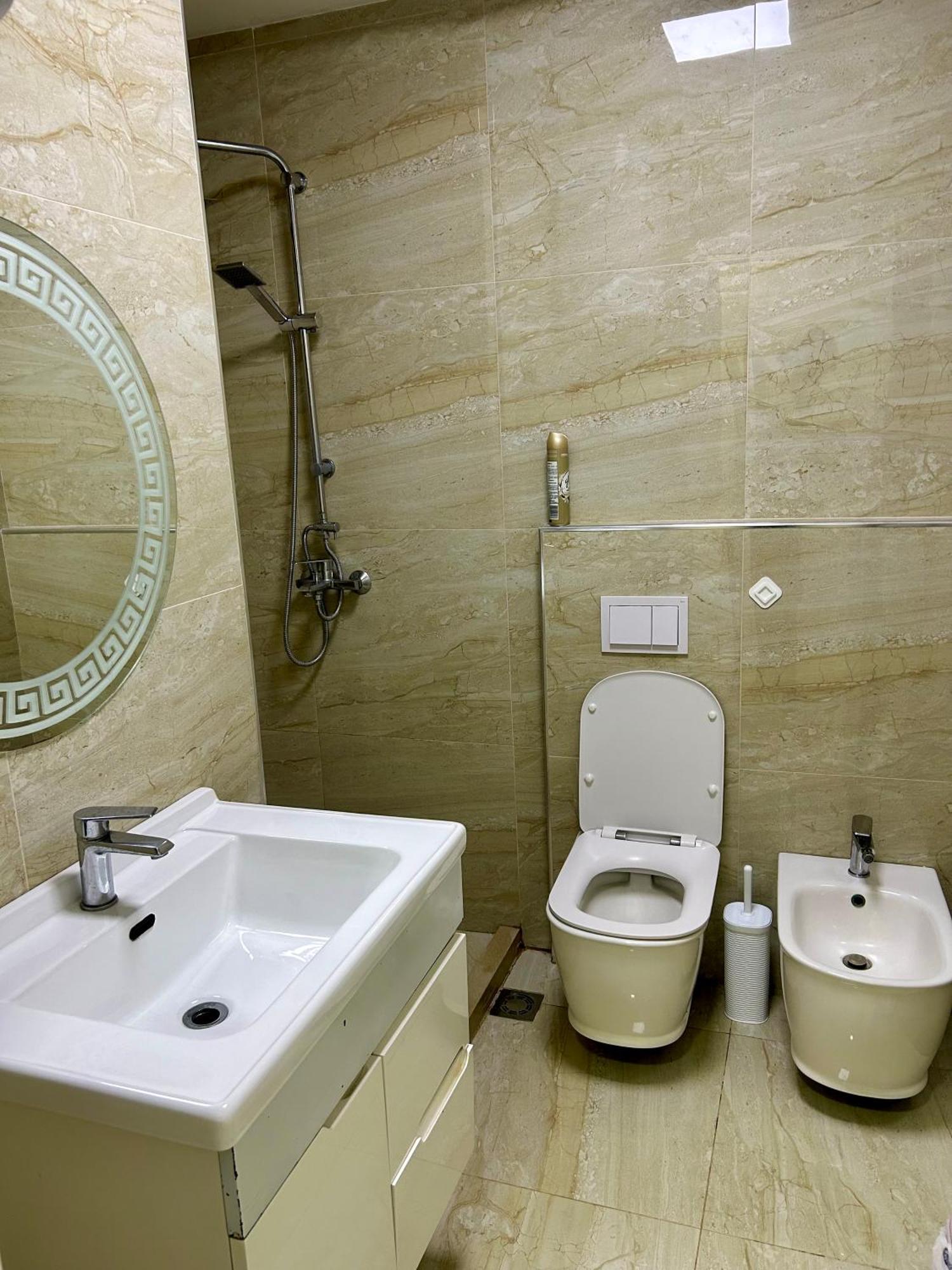 A&X Lovely And Central Apartment - 24H Self Check-In ติรานา ภายนอก รูปภาพ